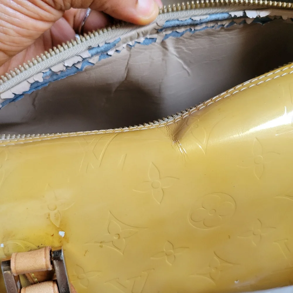 Louis Vuitton Bedford Vernis Bag - Picture 8 of 12